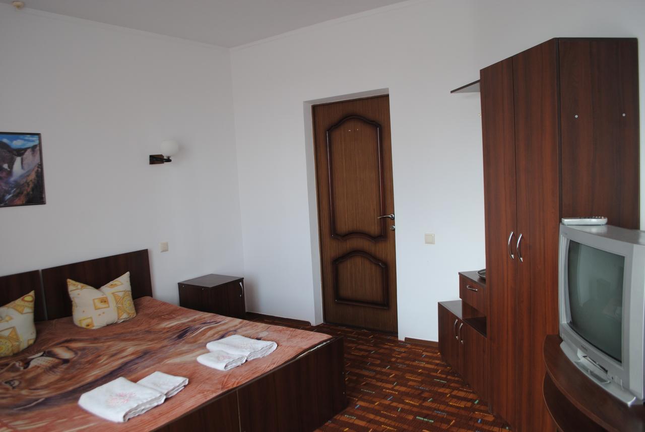 Hotel - Restaurant "Lion'S Heart" Velyka Omelyana Luaran gambar