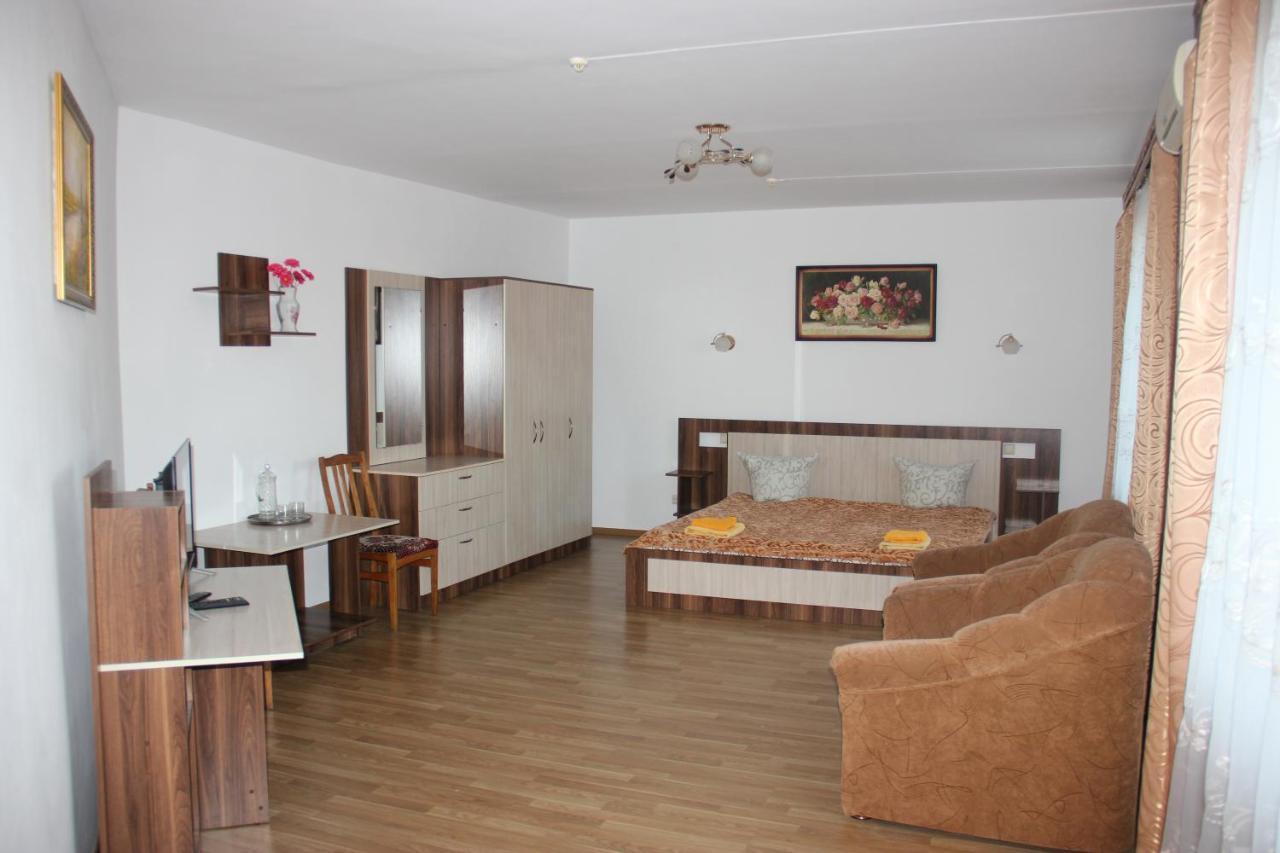 Hotel - Restaurant "Lion'S Heart" Velyka Omelyana Luaran gambar